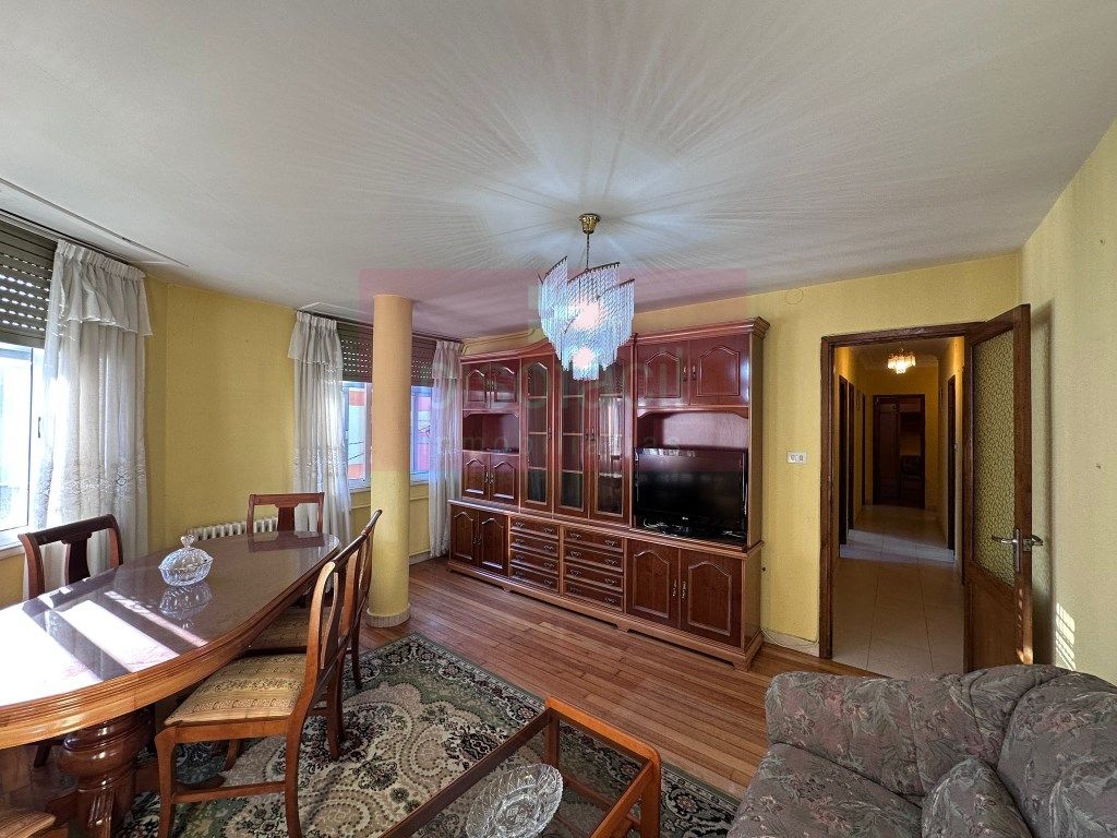 Comedor de Piso en venta en Lugo Capital