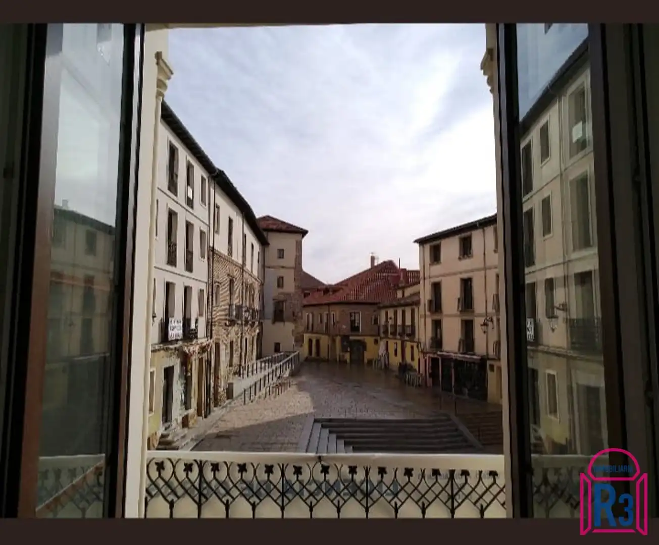 Exterior view of Apartments for sale in León Capital   with Heating, Terrace and Storage room