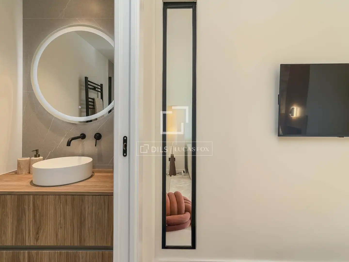 Bathroom of Flat for sale in Barcelona  with Air Conditioner, Heating and Parquet flooring