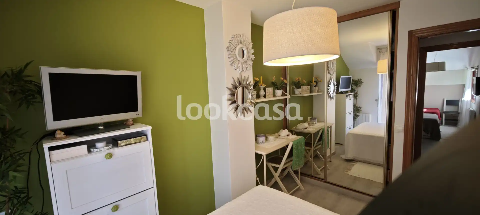Habitación de Ático en venta en Sanxenxo con Calefacción, Parquet y Terraza