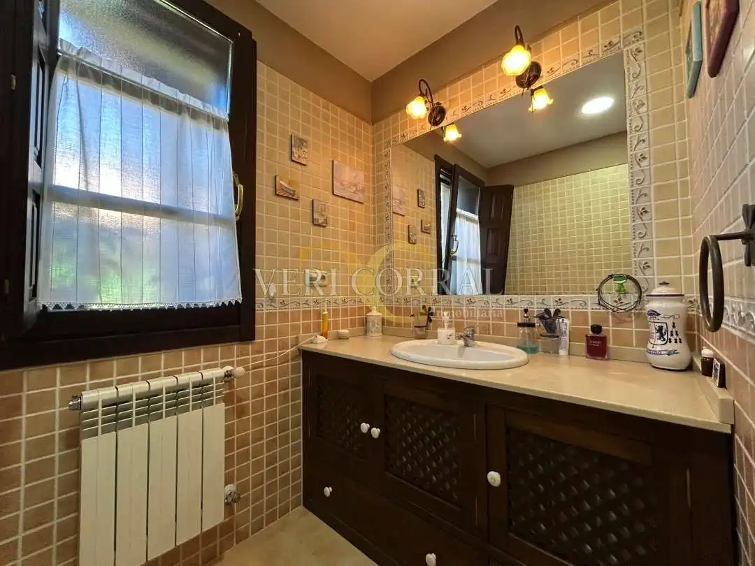 Baño de Casa o chalet en venta en Llanes con Calefacción, Jardín privado y Terraza