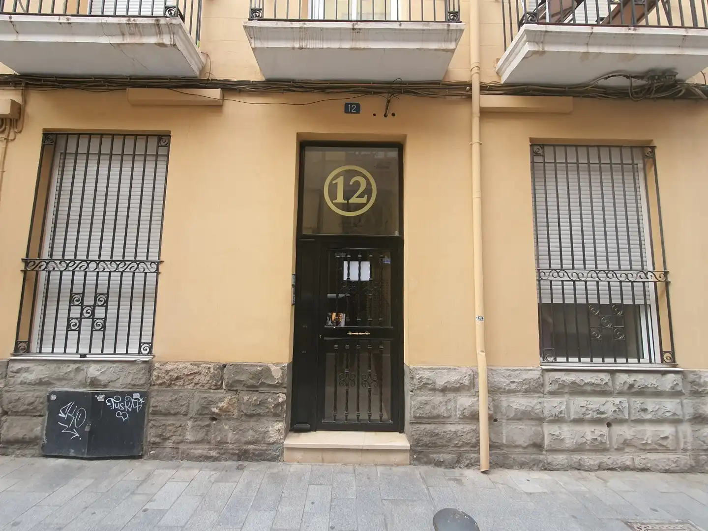 Vista exterior de Casa o xalet en venda en Alicante / Alacant amb Traster i Balcó