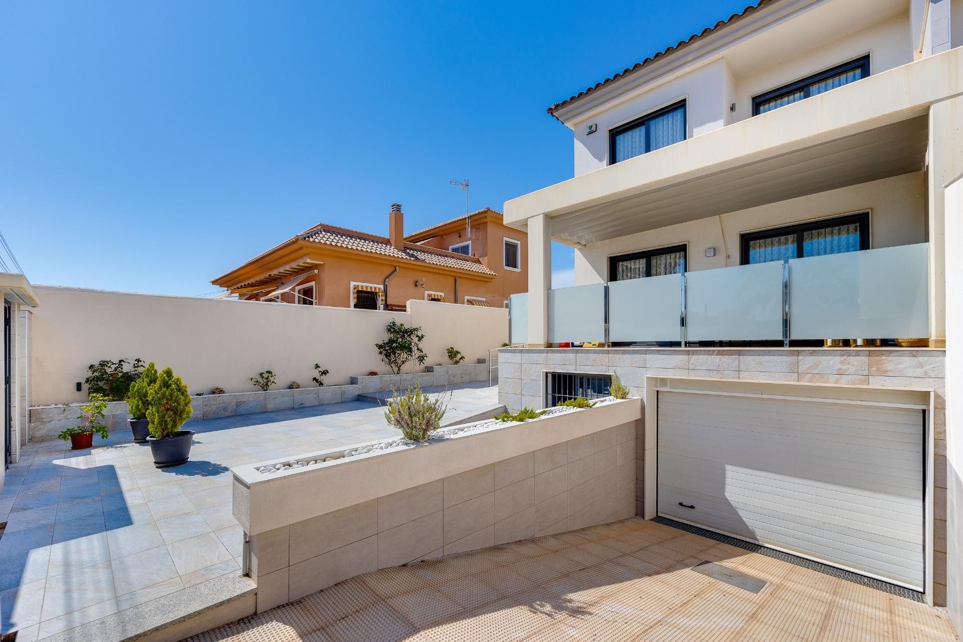 Exterior view of House or chalet for sale in Torrevieja  with Private garden and Community pool