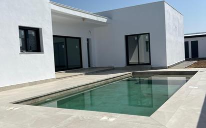 Swimming pool of House or chalet for sale in Chiclana de la Frontera  with Air Conditioner, Terrace and Swimming Pool