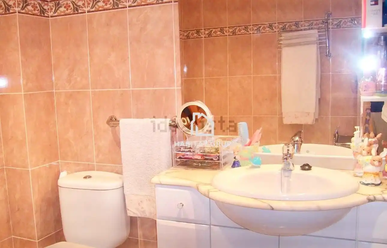 Baño de Casa adosada en venta en Maó - Mahón con Aire acondicionado, Calefacción y Jardín privado