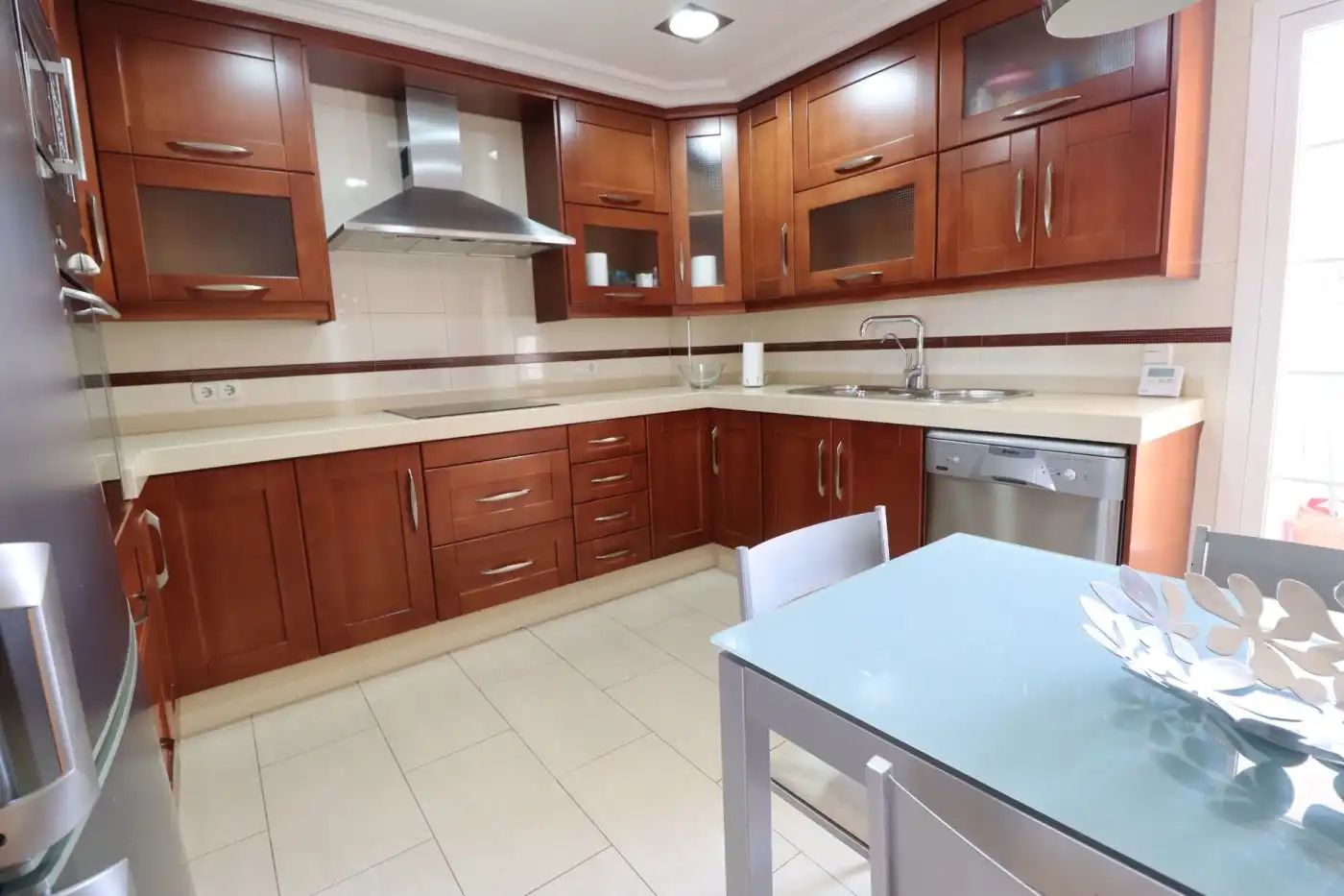 Kitchen of Flat for rent in Elche / Elx  with Air Conditioner, Heating and Storage room