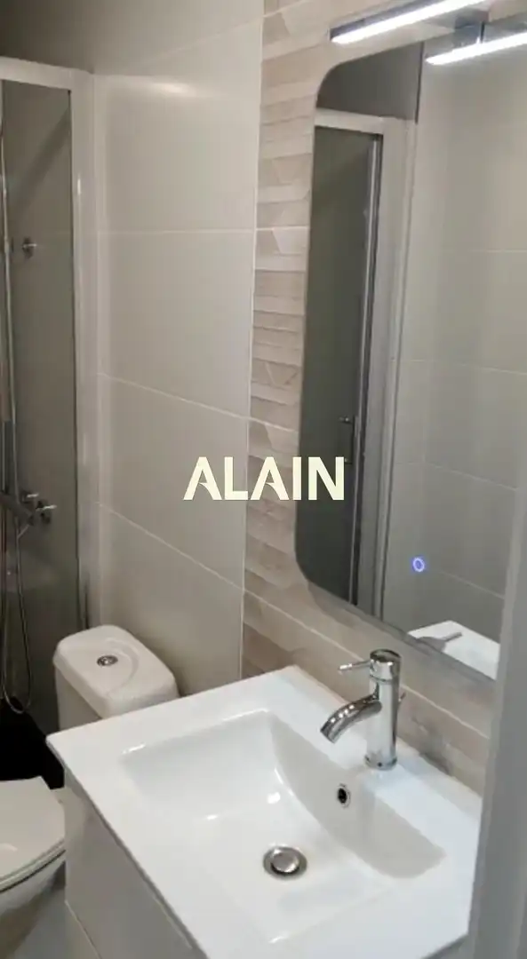 Bathroom of Office for sale in Valencia  with Air Conditioner