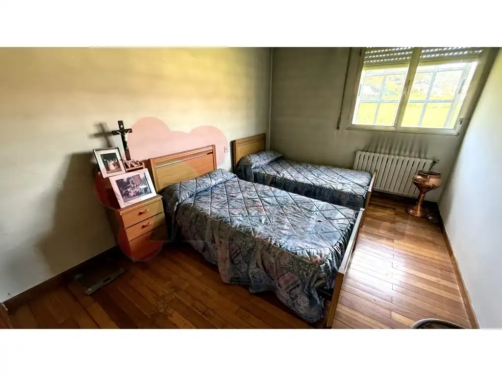 Dormitori de Casa o xalet en venda en Becerreá