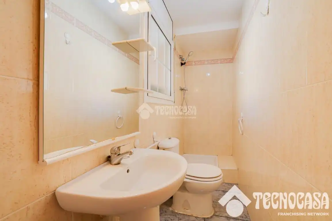 Casa pareada con terraza en venta en Sant Vicenç Dels Horts, imagen 19