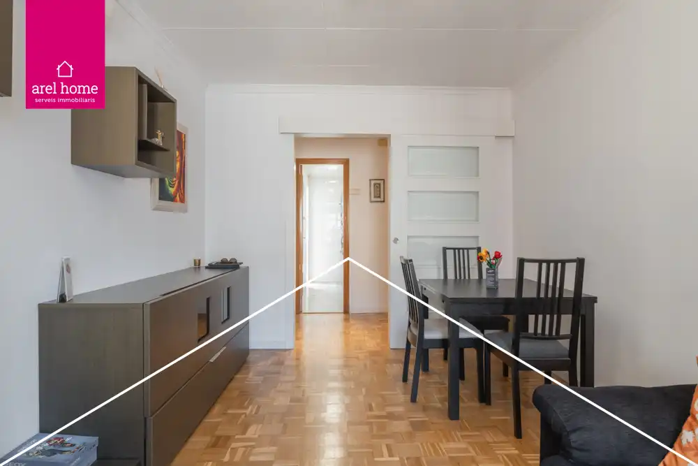 Living room of Flat for sale in Esplugues de Llobregat  with Air Conditioner and Parquet flooring