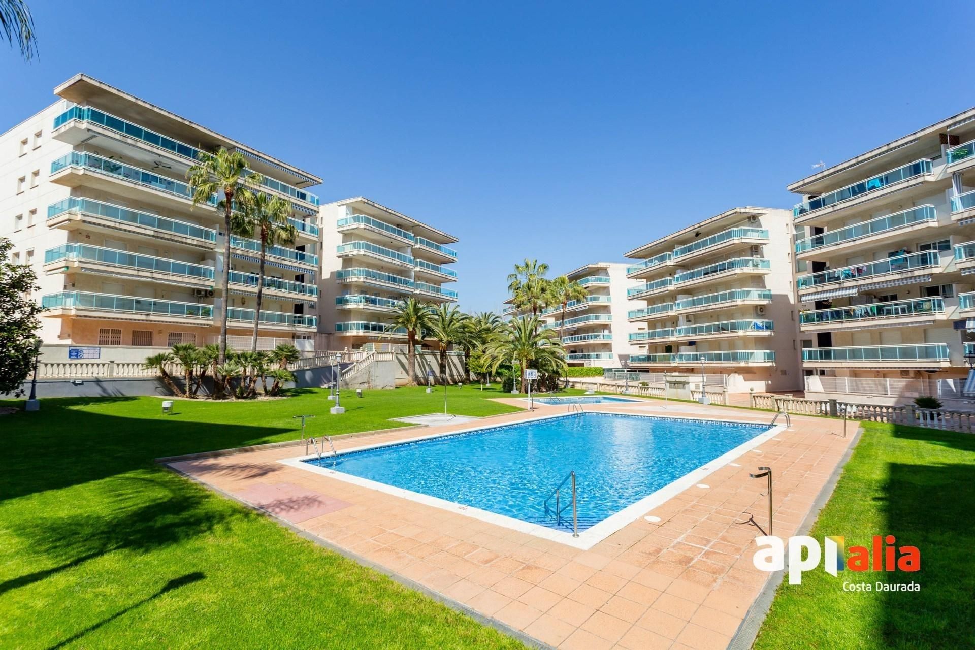 Swimming pool of Flat for sale in Salou  with Terrace, Storage room and Community pool