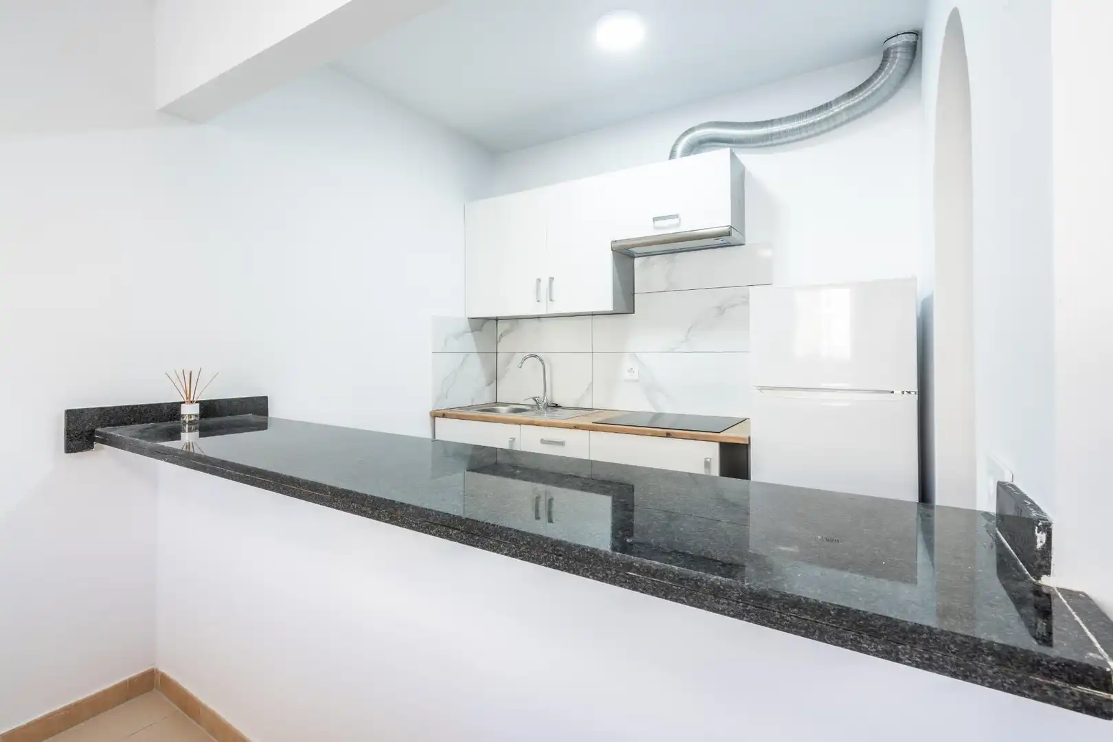 Cocina de Edificio en venta en Arona