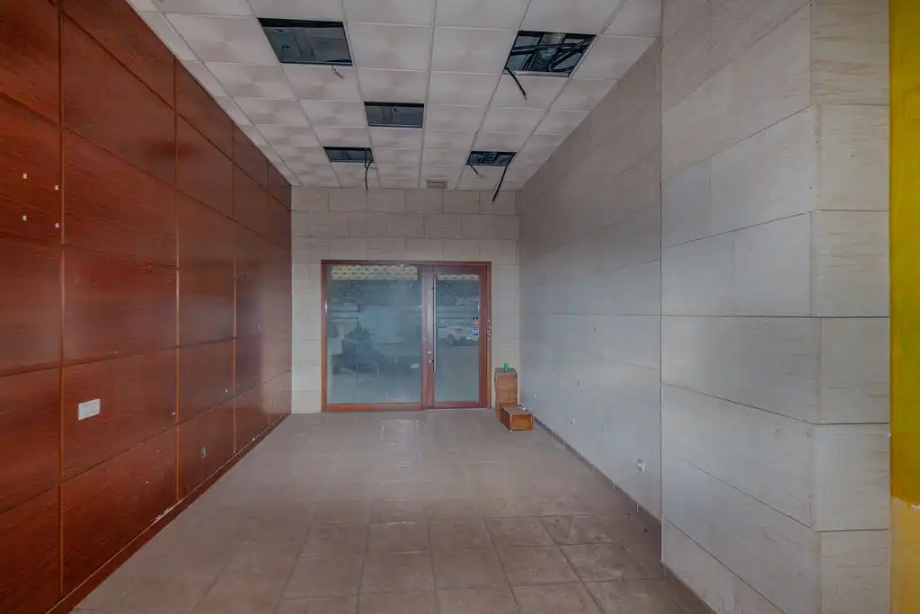Business premises for sale in Av República Argentina, imagen 4