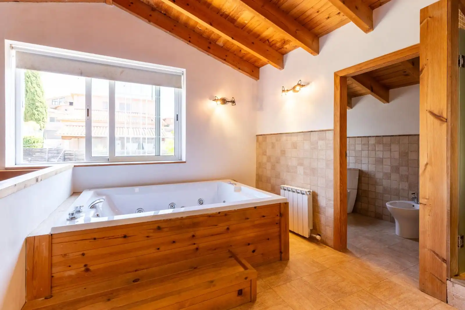 Bany de Casa o xalet en venda en Lliçà d'Amunt amb Aire condicionat, Calefacció i Jardí privat