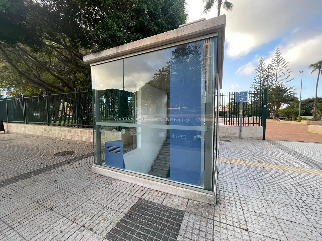 Außenansicht von Garage zum Verkauf in Las Palmas de Gran Canaria