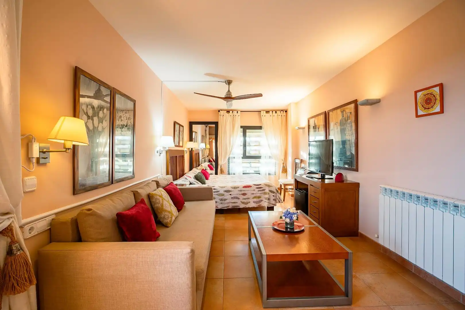 Sala de estar de Edificio en venta en Bierge