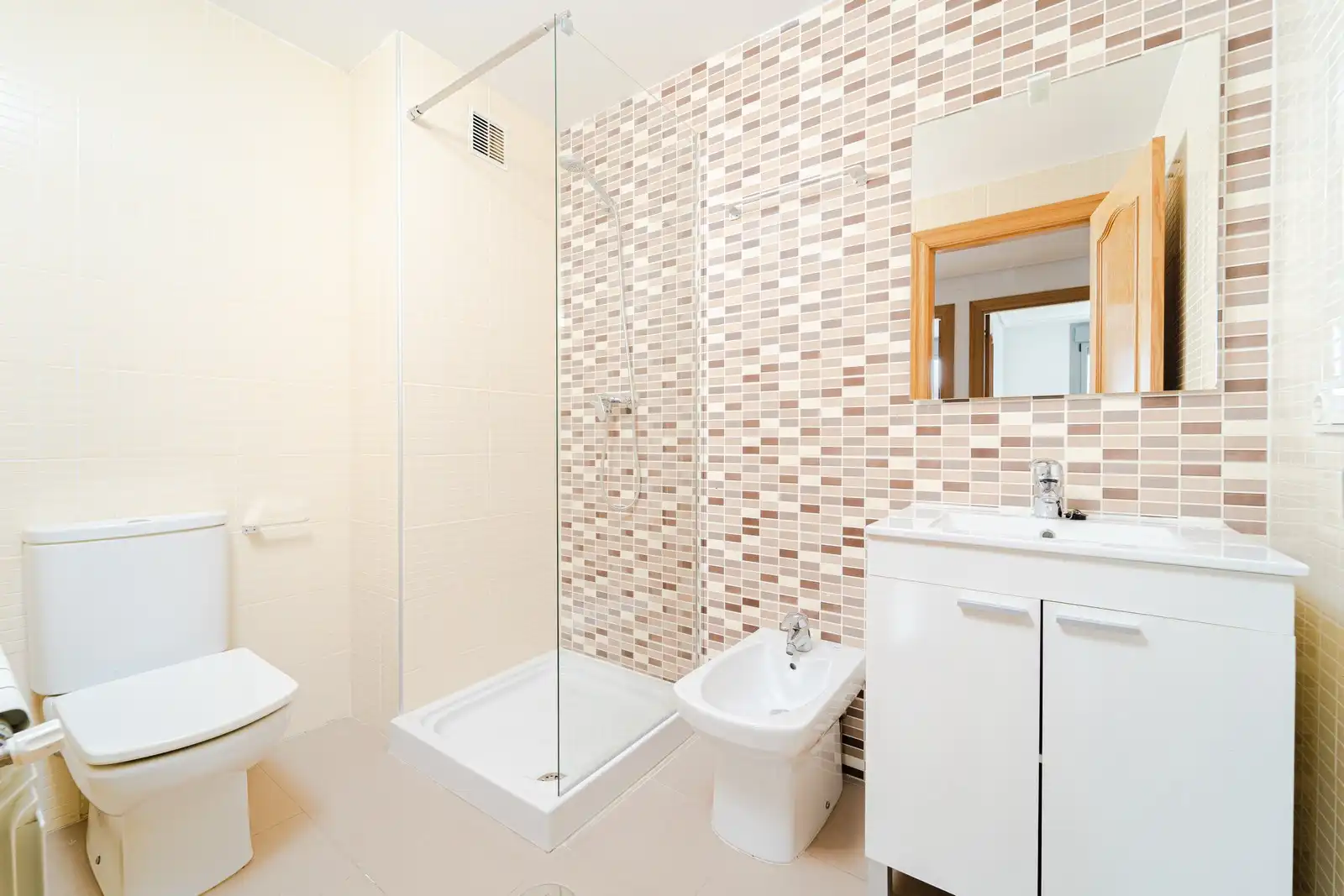 Badezimmer von Wohnung zum Verkauf in Oviedo  mit Abstellraum