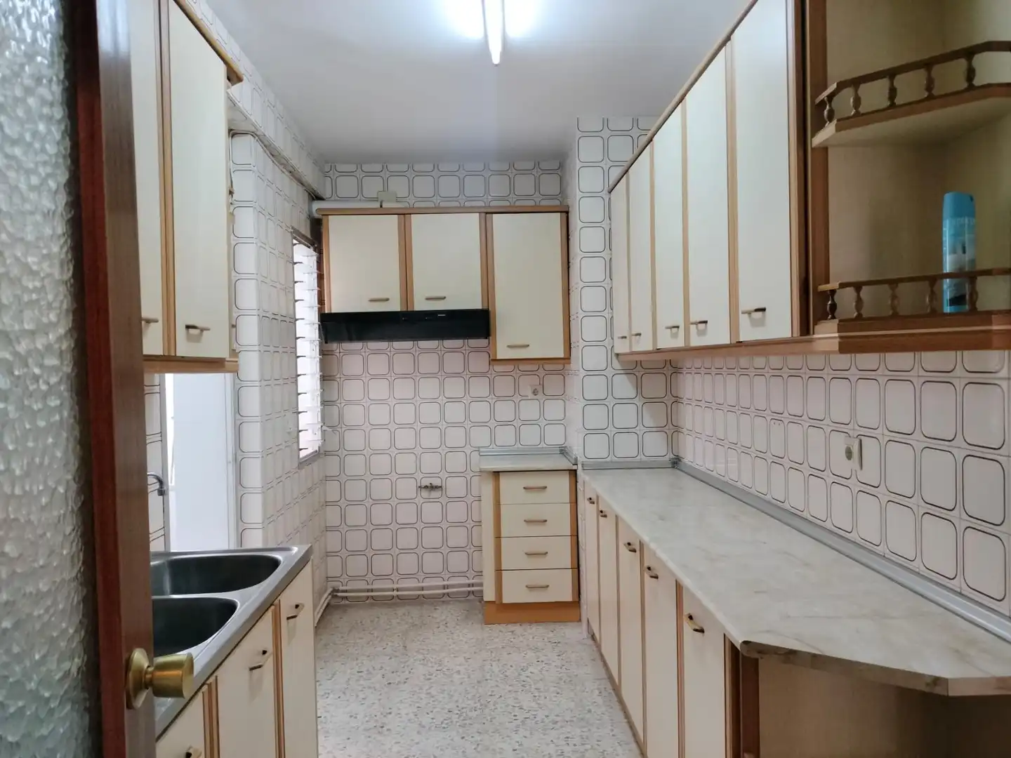 Cuina de Casa o xalet en venda en Calzada de Calatrava amb Calefacció i Moblat