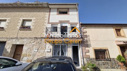 Foto 5 de Casa adosada en venda a Herramélluri, La Rioja