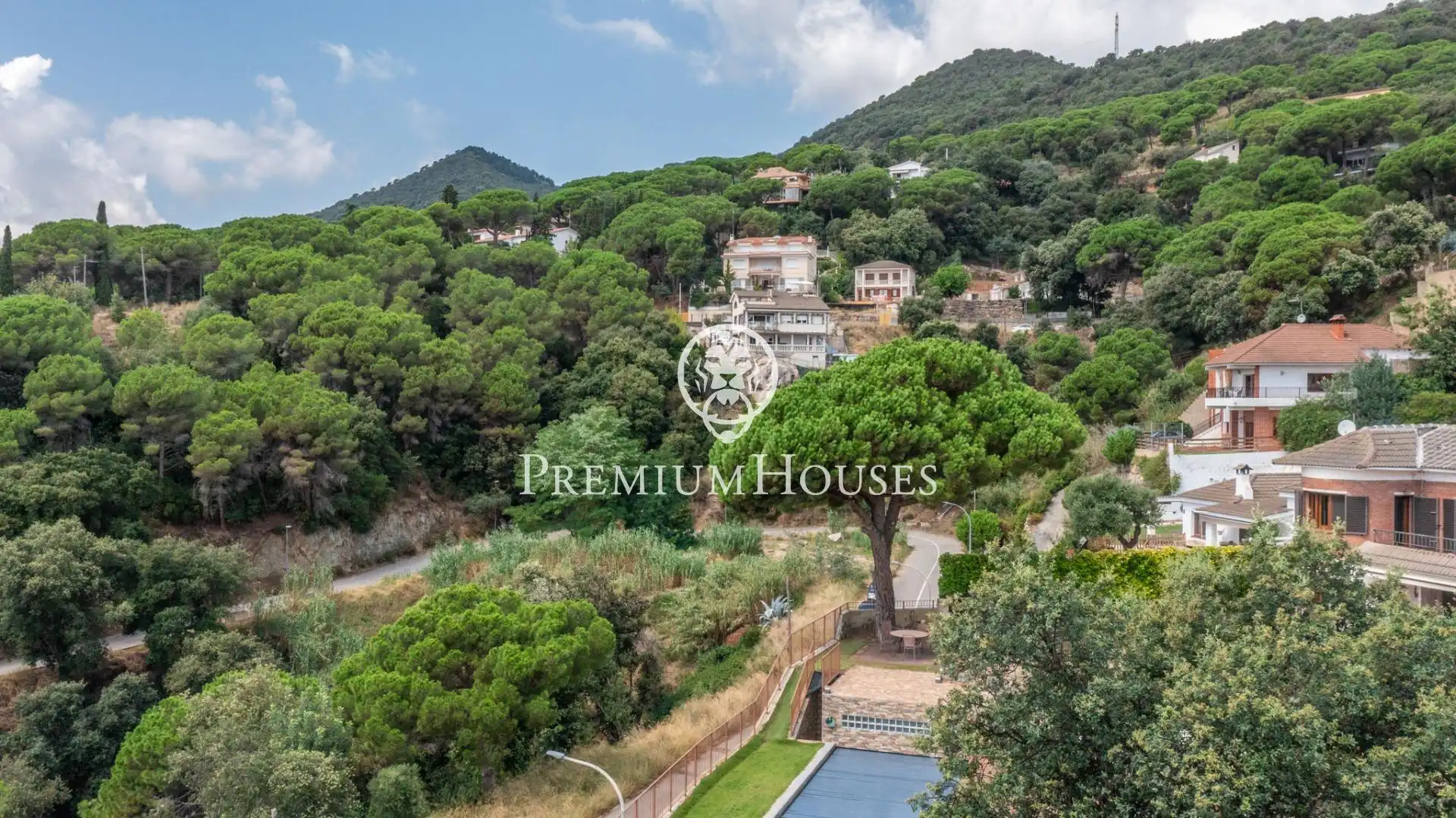 Vista exterior de Casa o xalet en venda en Arenys de Munt amb Calefacció, Jardí privat i Terrassa