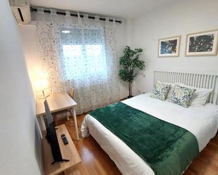 Dormitori de Apartament per a compartir en Coslada amb Aire condicionat, Calefacció i Moblat