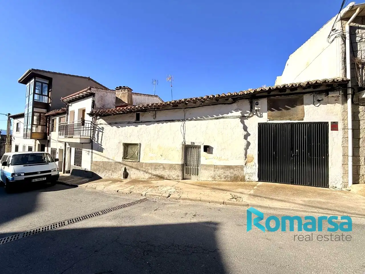 Vista exterior de Casa adosada en venda en El Barraco, Ávila