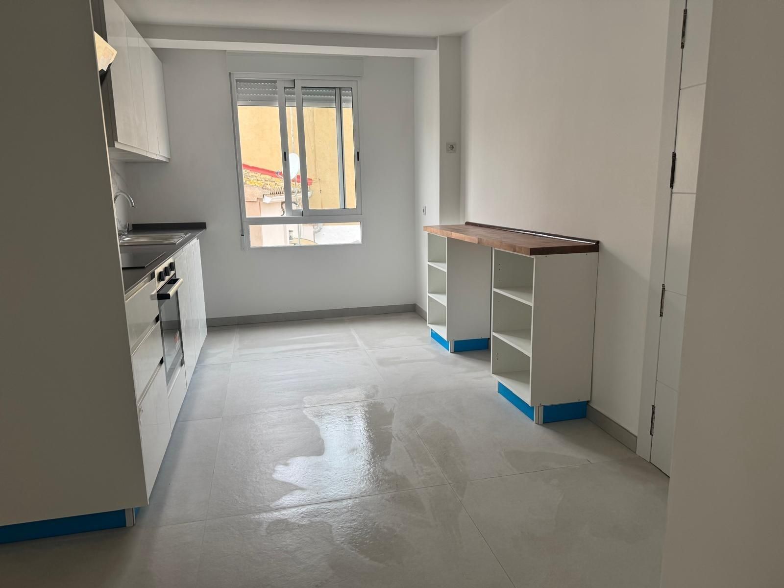 Cuina de Pis de lloguer en Catarroja amb Terrassa i Balcó