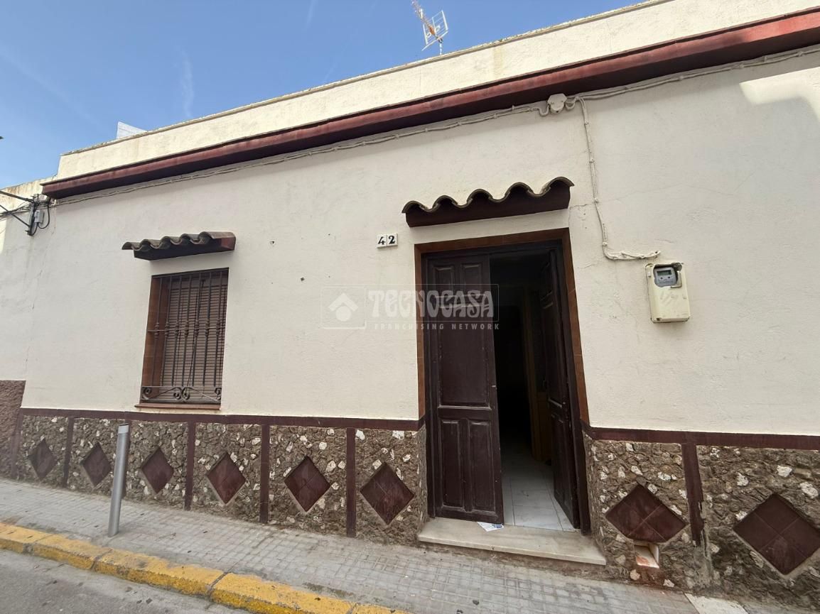 Exterior view of House or chalet for sale in Barbate