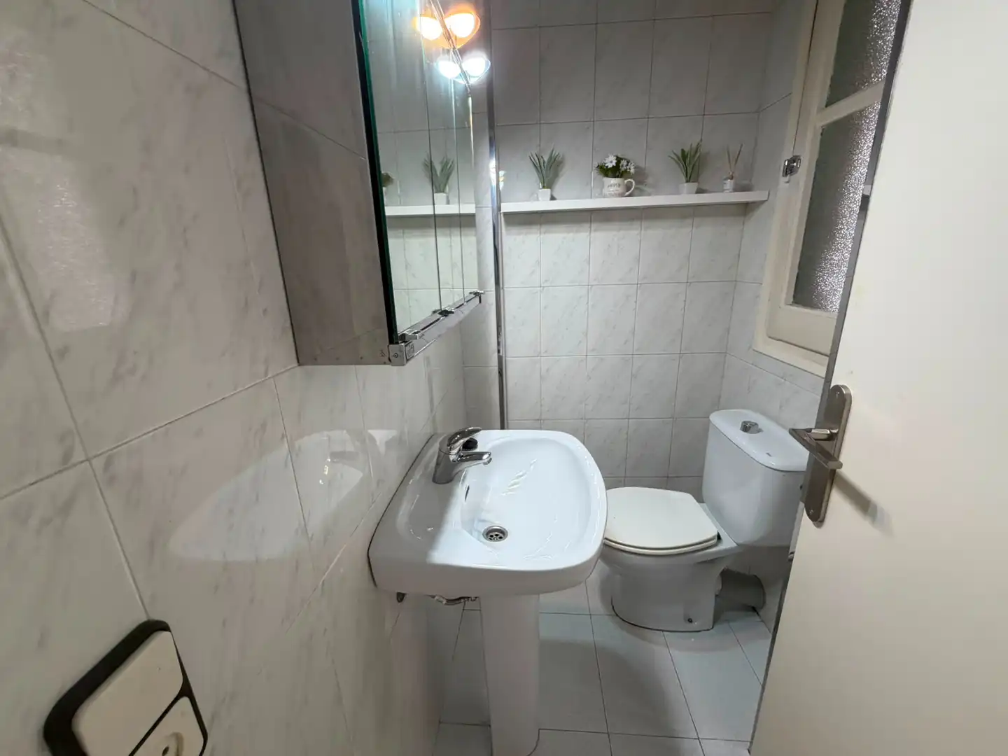 Baño de Piso de alquiler en Lleida con Calefacción, Amueblado y Horno