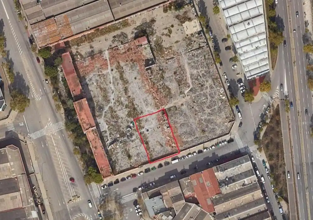 Industrial land to rent in Can Feu - Gràcia