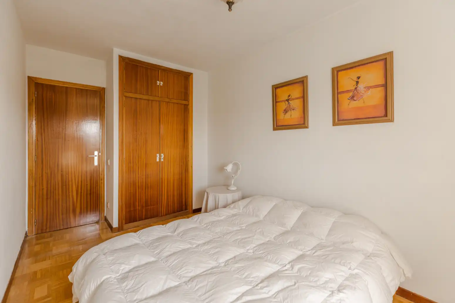 Dormitori de Pis de lloguer en  Pamplona / Iruña amb Calefacció, Parquet i Terrassa