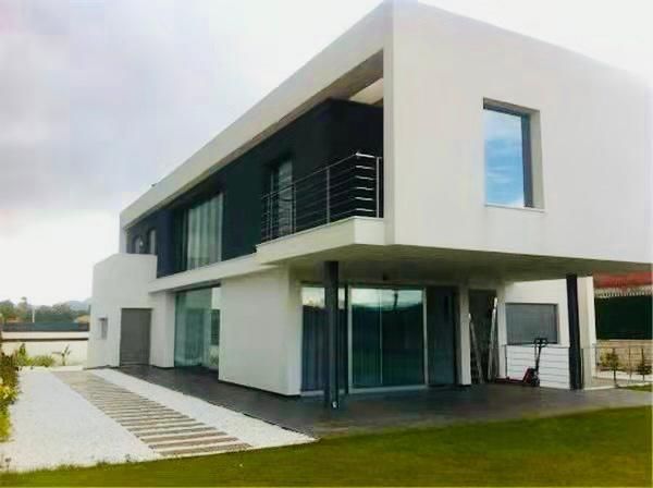 Vista exterior de Casa o xalet en venda en Elche / Elx amb Aire condicionat, Calefacció i Jardí privat
