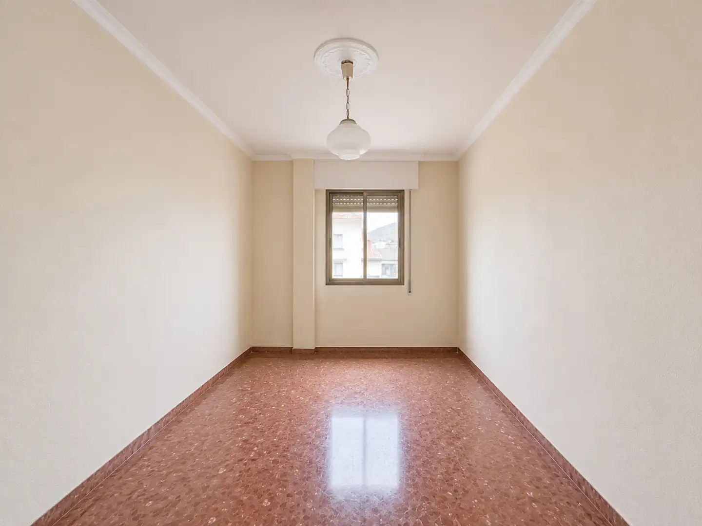 Habitación de Piso en venta en Jaén con Calefacción, Terraza y Amueblado