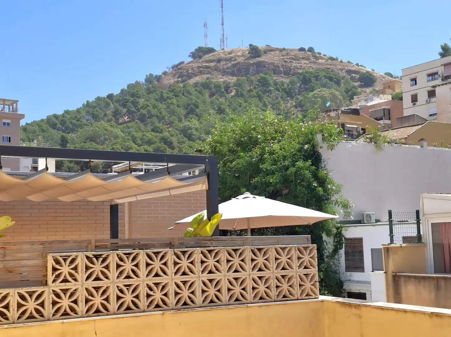 Terrassa de Pis de lloguer en Málaga amb Aire condicionat, Moblat i Forn