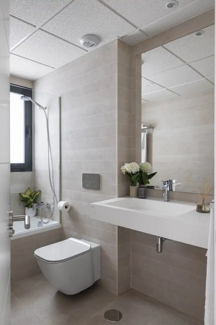 Bathroom of Duplexes for sale in Torremolinos  with Terrace and Community pool