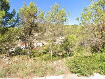 Terreny residencial en venda a Calle los Pinos, 84, Spain