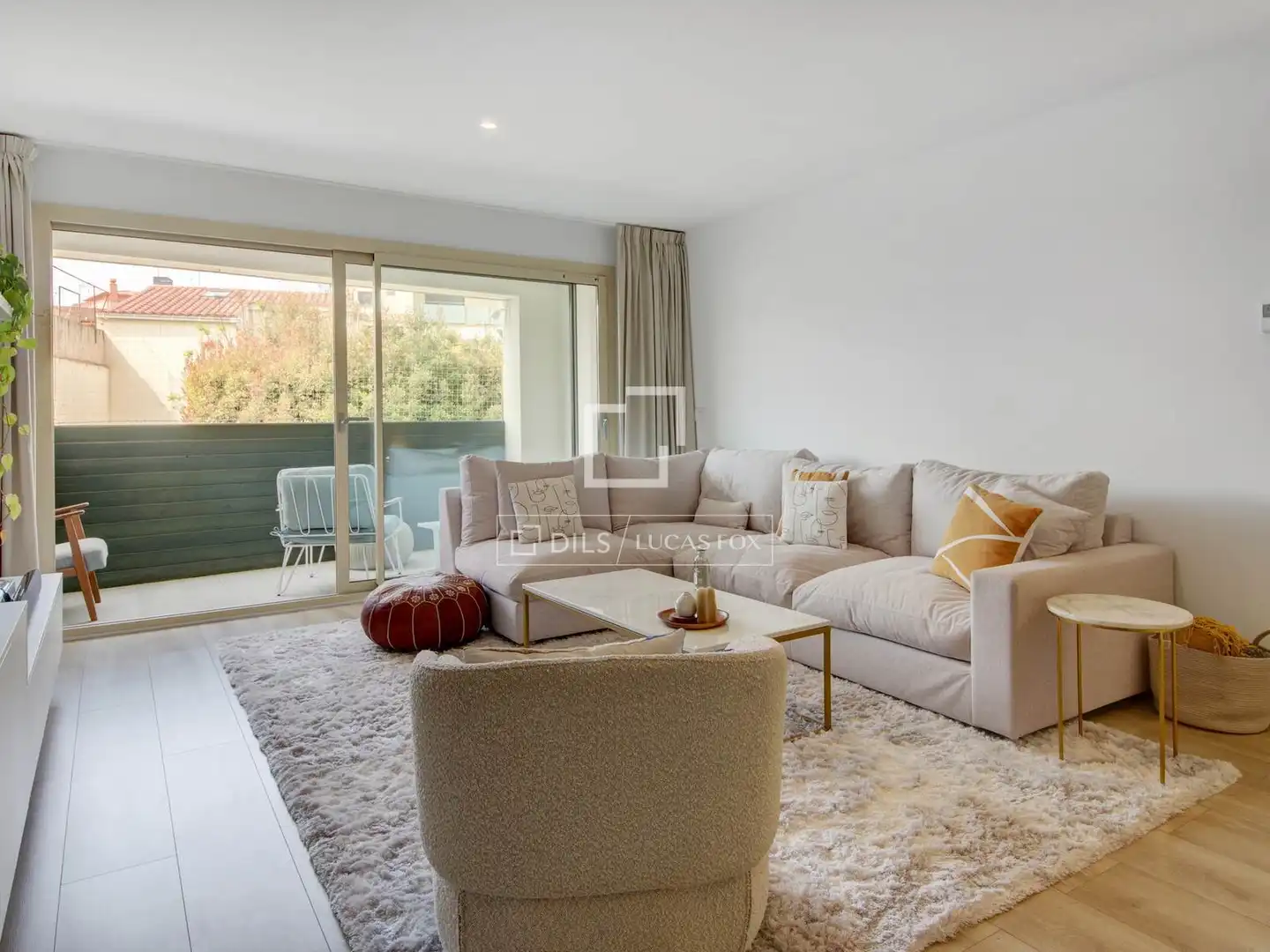 Sala d'estar de Casa o xalet en venda en Sant Just Desvern amb Aire condicionat, Calefacció i Terrassa