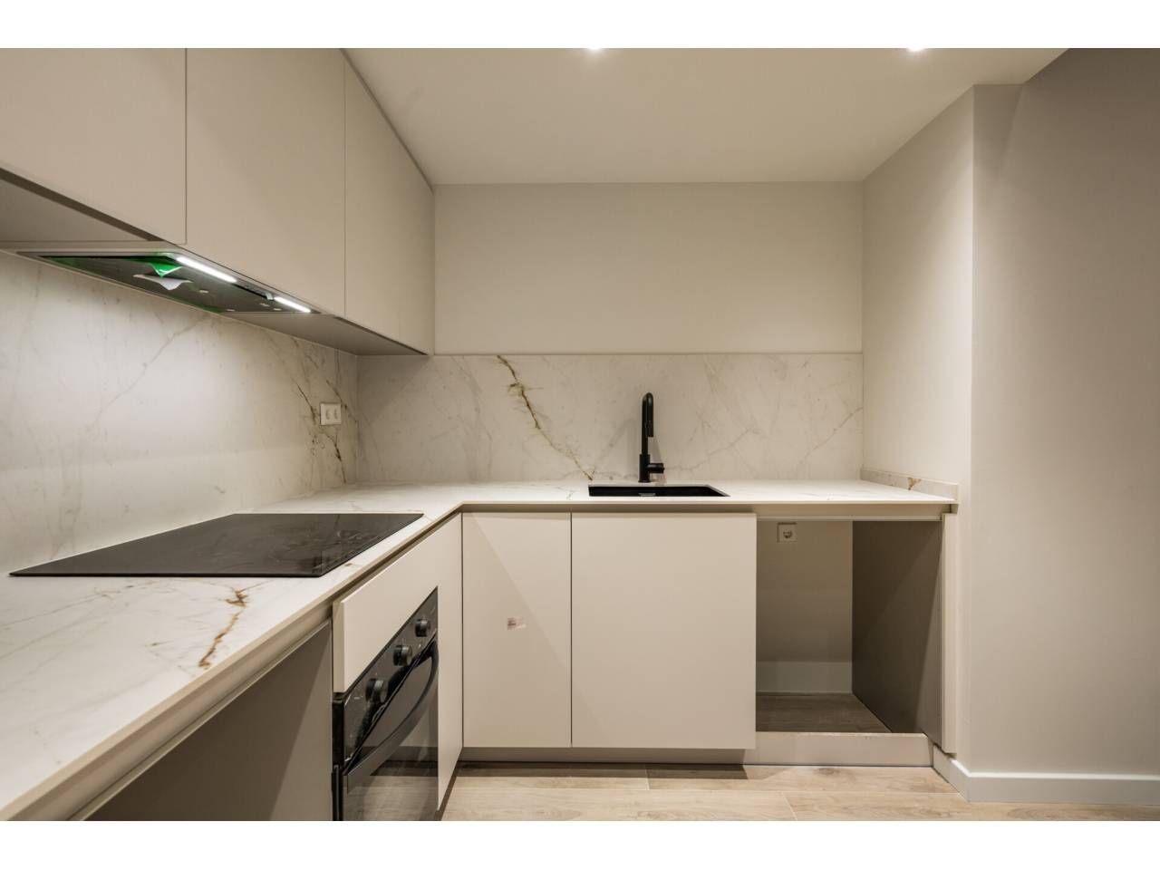 Kitchen of Flat for sale in Terrassa  with Air Conditioner, Heating and Terrace