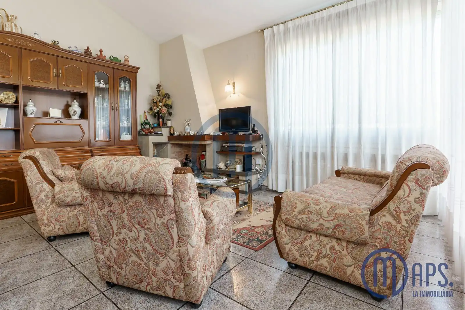 Sala d'estar de Casa o xalet en venda en Canovelles amb Calefacció, Terrassa i TV