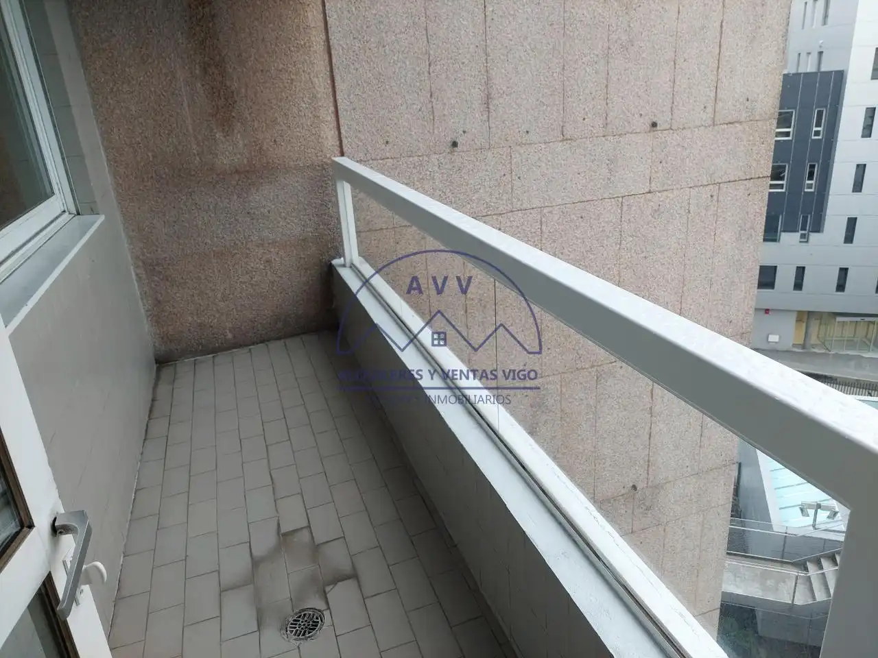 Terraza de Piso de alquiler en Vigo  con Calefacción, Parquet y Terraza