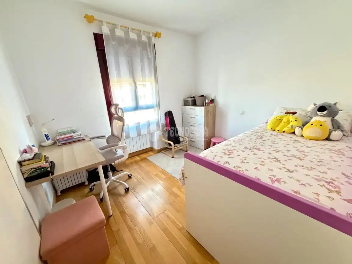 Bedroom of Flat for sale in Arganda del Rey  with Heating, Parquet flooring and Storage room