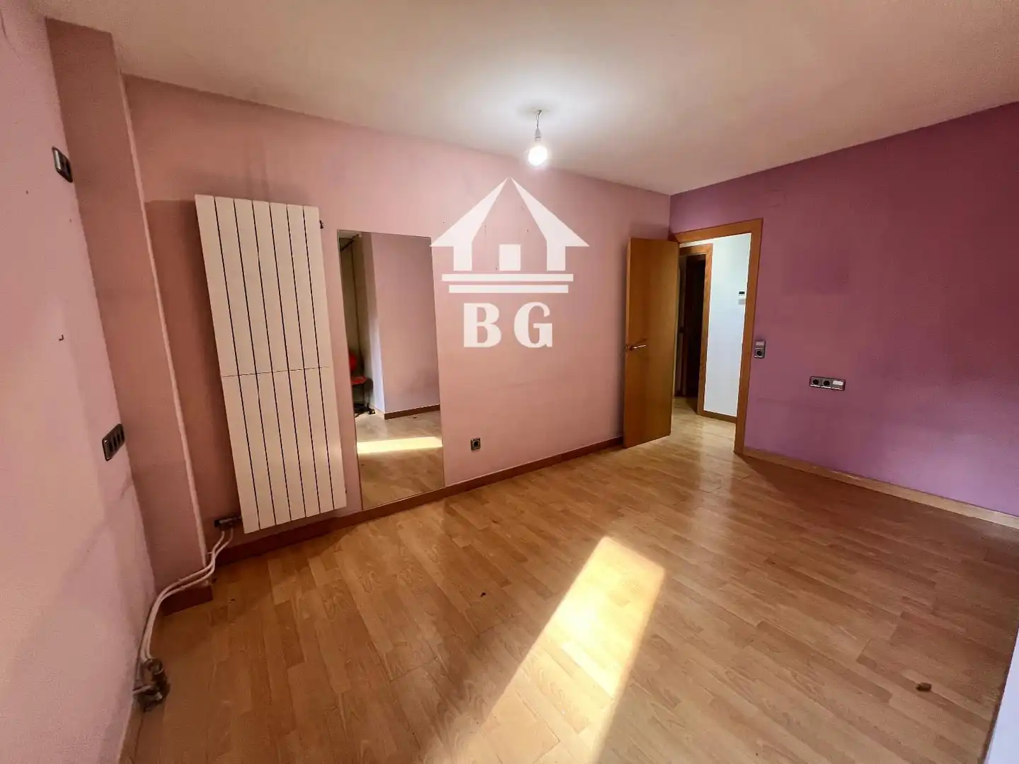Schlafzimmer von Wohnung zum Verkauf in Ripoll mit Heizung, Terrasse und Abstellraum