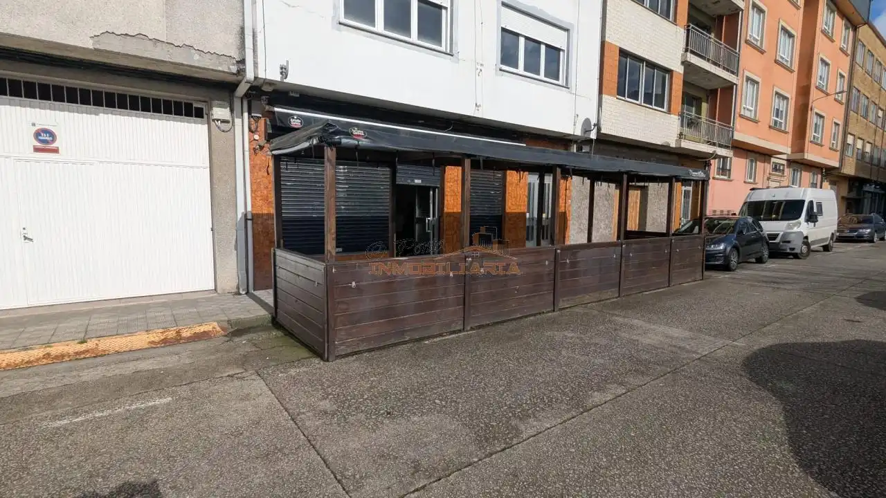 Local comercial en venda a Piñeiros- Freixeiro
