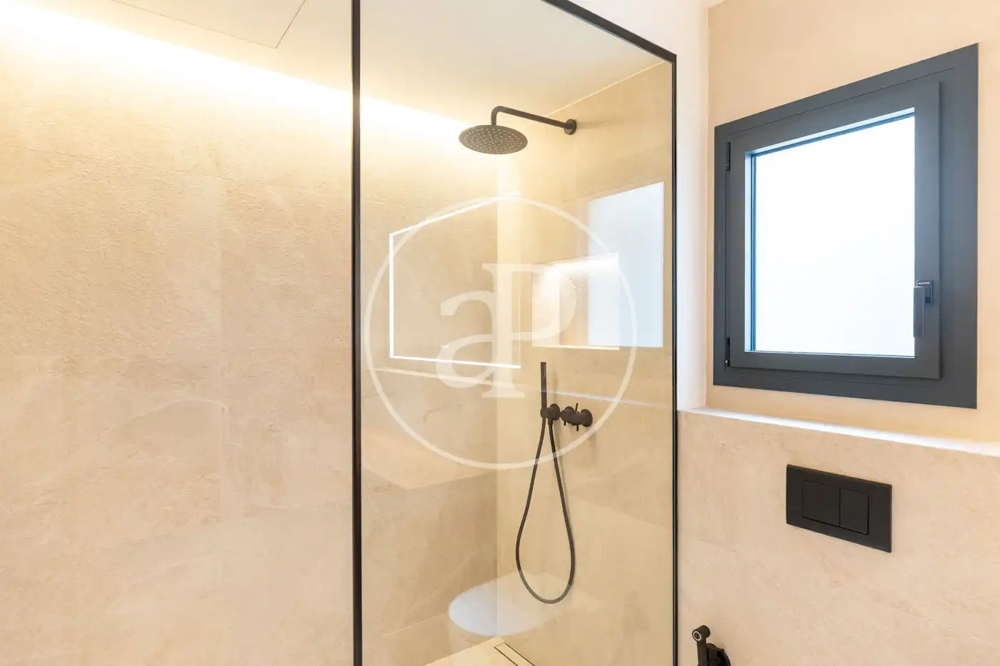 Piso con terraza en venta en Ronda de la Univ., imagen 36