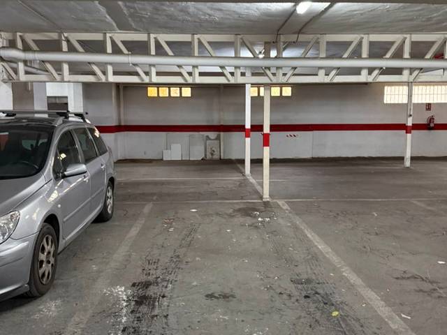 Garaje en Alquiler en Carrer d’Ausiàs Carbonell, 8 en Jijona / Xixona