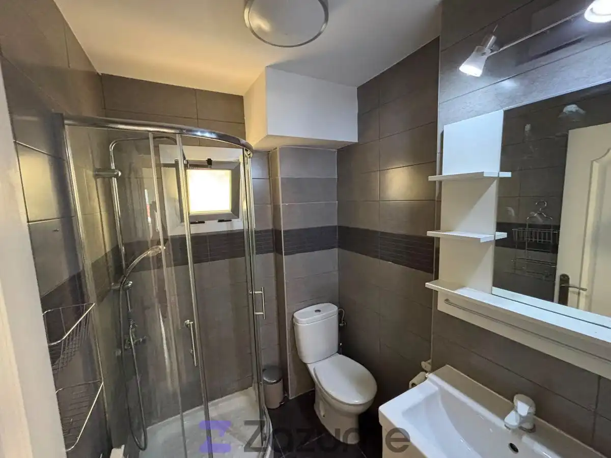 Badezimmer von Wohnung zur Miete in Zaragoza mit Heizung, Möbliert und Ofen