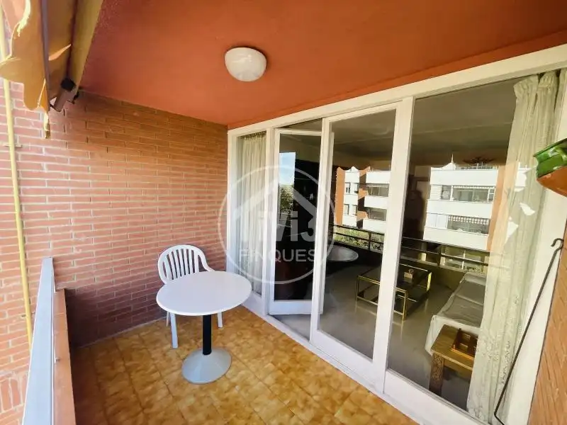 Terrasse von Wohnung zum Verkauf in Sant Joan Despí mit Heizung, Terrasse und Möbliert