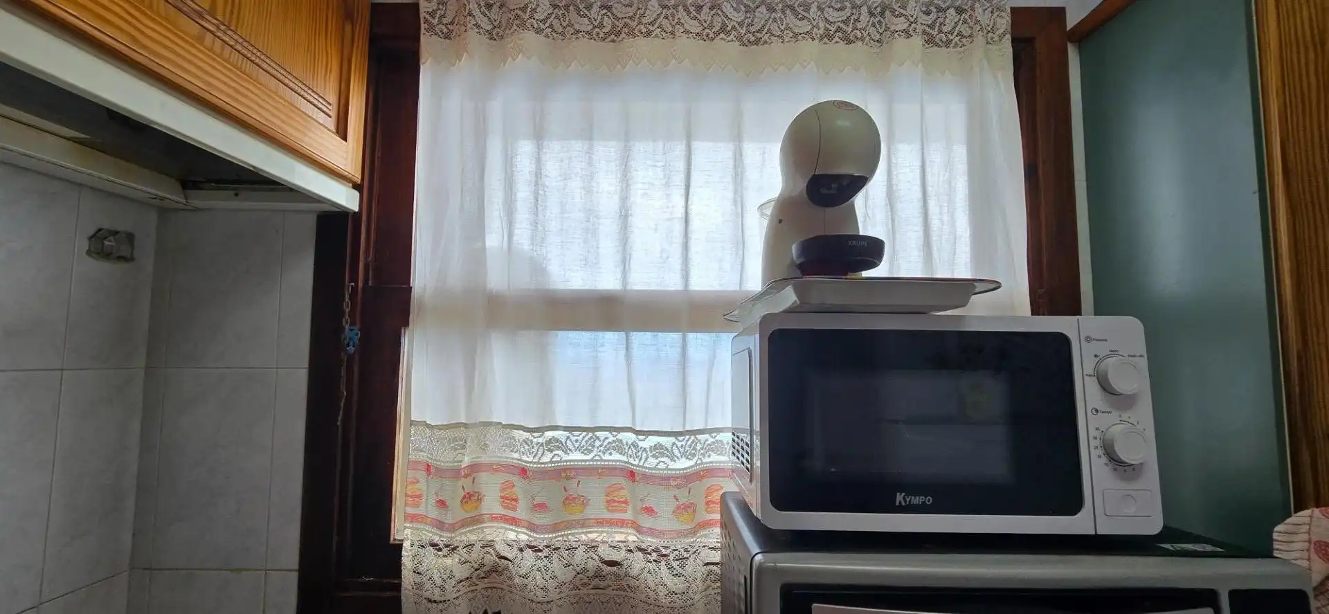 Cocina de Piso en venta en San Cristóbal de la Laguna con Balcón y Piscina comunitaria