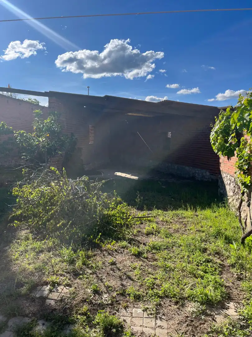 Vista exterior de Casa o xalet en venda en La Parrilla  amb Calefacció, Terrassa i Traster