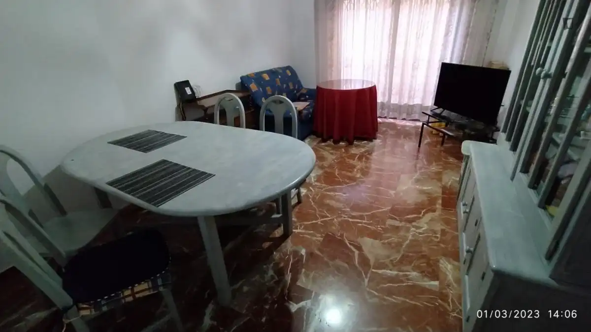 Sala de estar de Apartamento para compartir en Granada con Amueblado, Horno y Lavadora